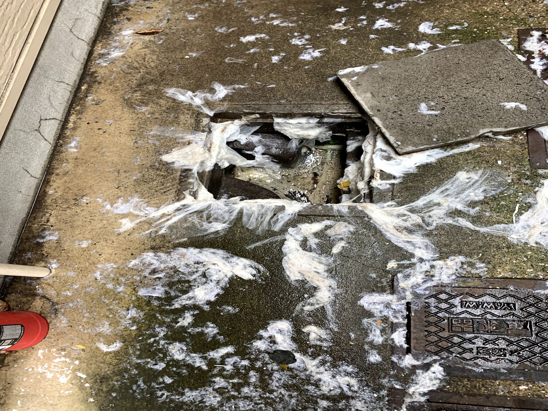 詰まり解消】下水管の高圧洗浄作業を行いました(横浜市鶴見区)