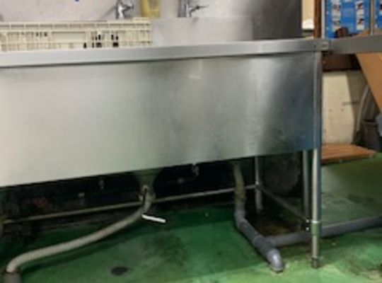 飲食店の給水管水漏れ